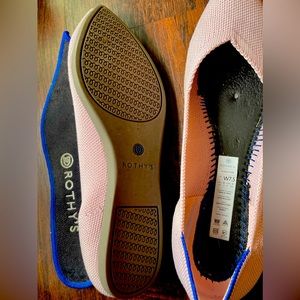 Rothy’s pale pink point (blush) size 7.5 GUC